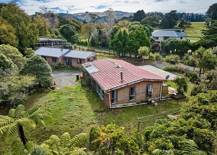  at 138 Paekakariki Hill Road, Pauatahanui, Porirua, Wellington