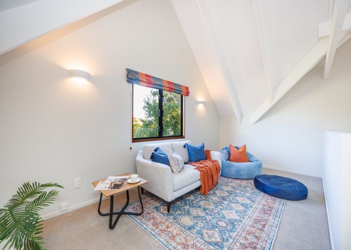  at 20 Cashmere Drive, Fitzherbert, Palmerston North, Manawatu / Whanganui