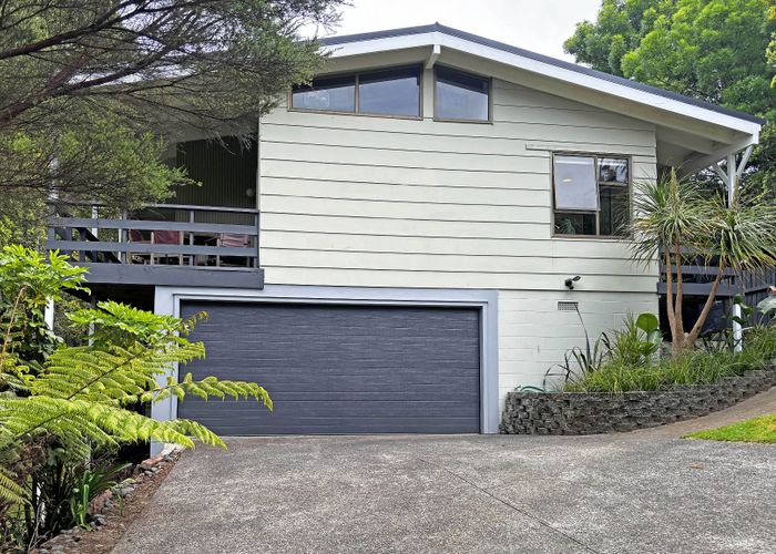  at 20 Langstone Place, Chatswood, Auckland