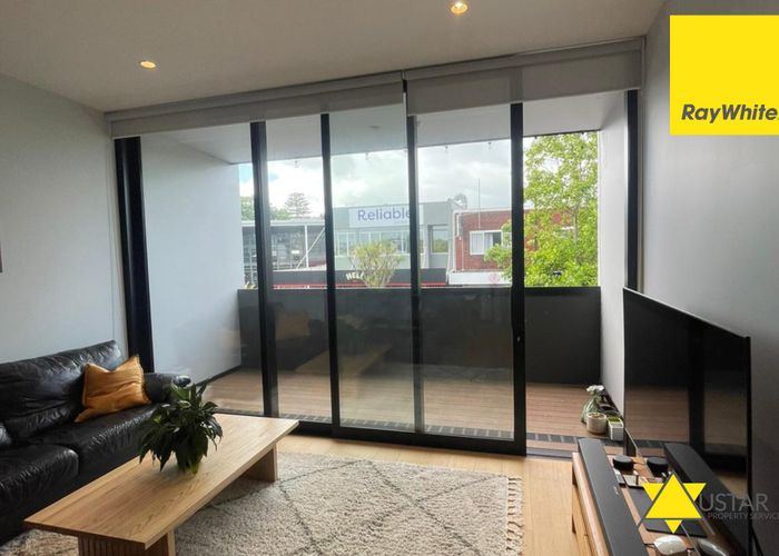  at 7/14 Todd Plaza, New Lynn, Waitakere City, Auckland