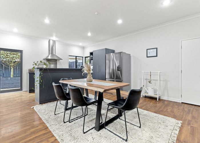  at 2 Pharazyn Street, Feilding, Feilding