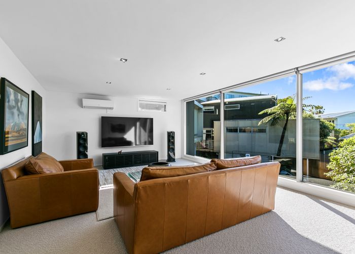  at 8C Orleans Street, Ngaio, Wellington
