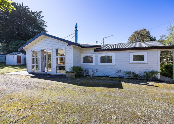  at 31 Bay Road, Warrington, Dunedin, Otago