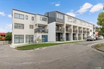  at 8/1 Kaponga Crescent, New Lynn, Waitakere City, Auckland