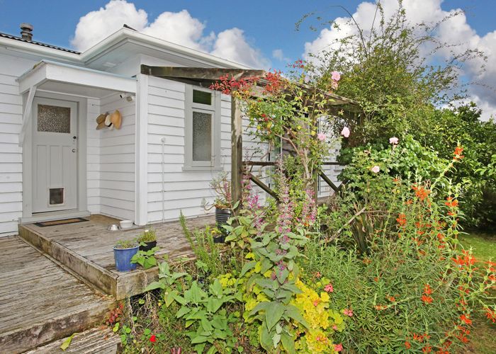  at 183 Mclarin Road, Waiuku