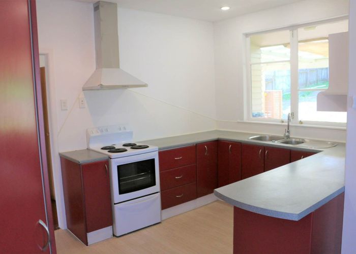  at 4 Lewis Street, Blockhouse Bay, Auckland City, Auckland