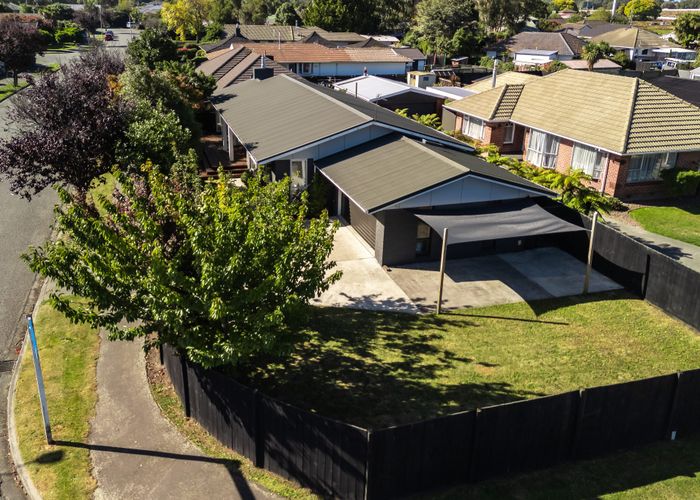 at 1/2 Sarabande Avenue, Redwood, Christchurch