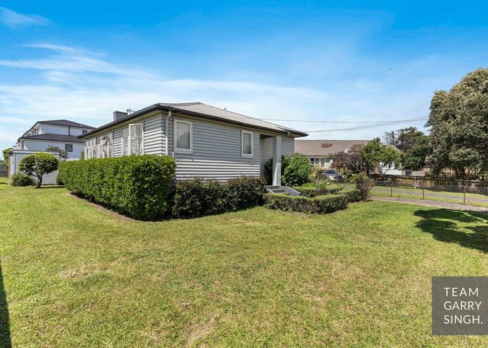  at 8 Mcgee Street, Otahuhu, Auckland