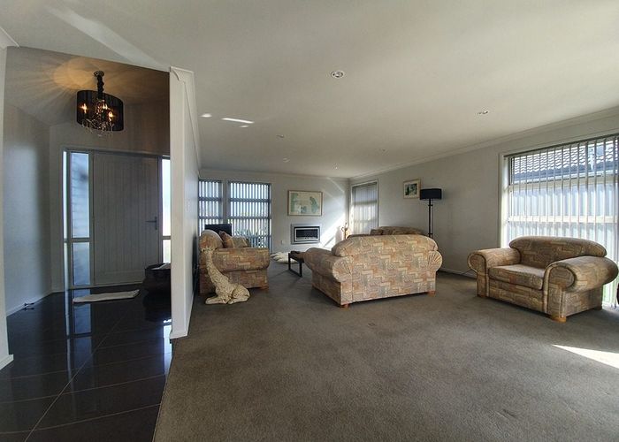  at 61 Sunningdale Street, Wattle Downs, Auckland