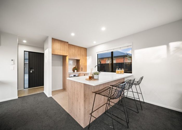  at 1/214 Barrington Street, Somerfield, Christchurch City, Canterbury