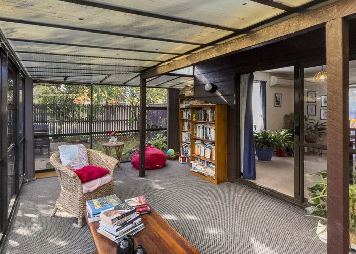  at 76 Solomon Avenue, Redwood, Christchurch City, Canterbury