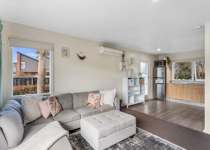  at 2/57 Edward Avenue, Edgeware, Christchurch City, Canterbury