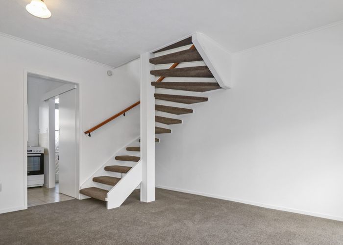 at 3/8 Lorraine Avenue, Mount Albert, Auckland City, Auckland