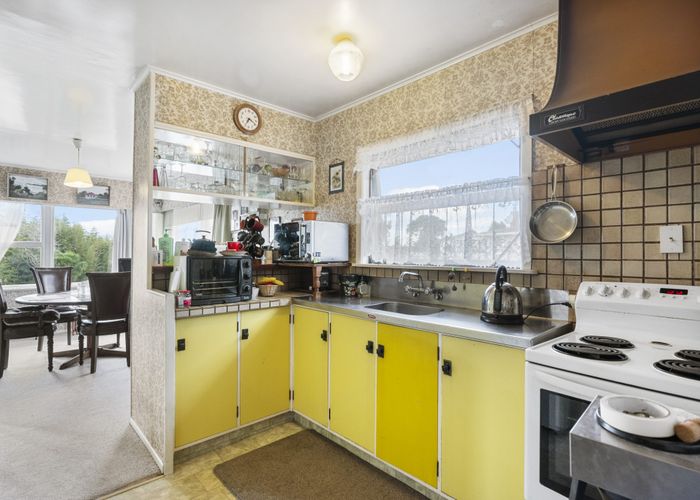  at 34 Lyndhurst Road, Te Atatu South, Auckland