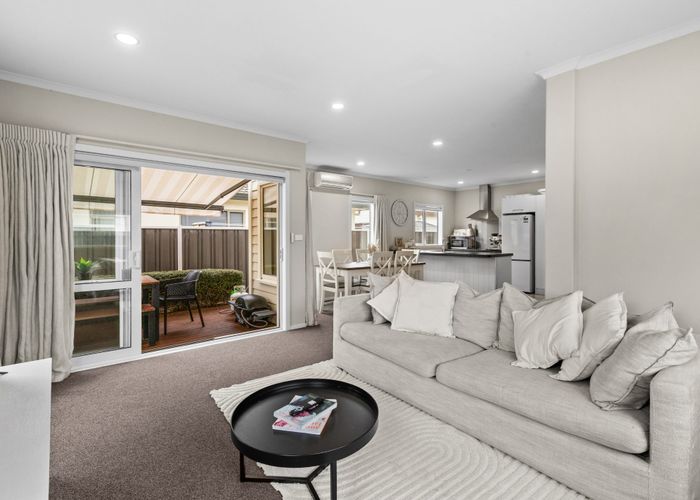  at 2 Warwick Crescent, Taradale, Napier, Hawke's Bay