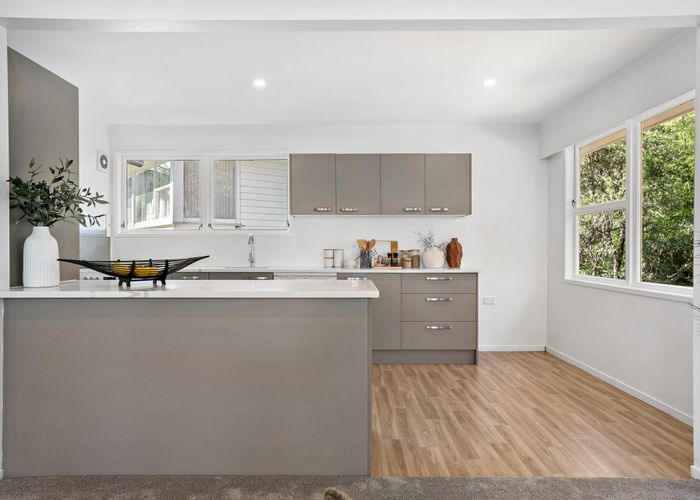  at 51 Cyclarama Crescent, Massey, Waitakere City, Auckland