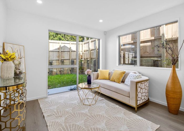  at 7D Maroubra Place, Botany Downs, Manukau City, Auckland