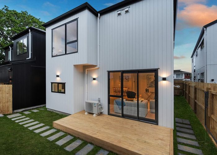  at Lot 1-4/4 Fratley Avenue, Farm Cove, Manukau City, Auckland