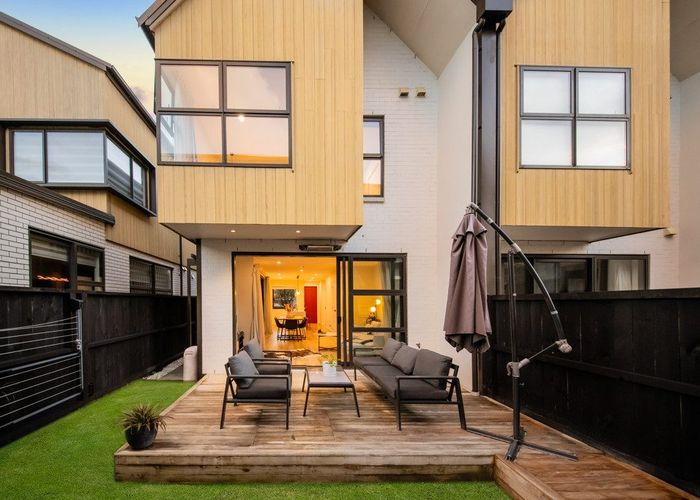  at 44 Glidepath Road, Hobsonville, Waitakere City, Auckland