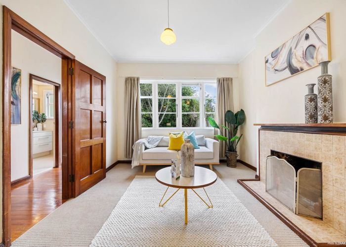  at 57 Old Lake Road, Narrow Neck, Auckland
