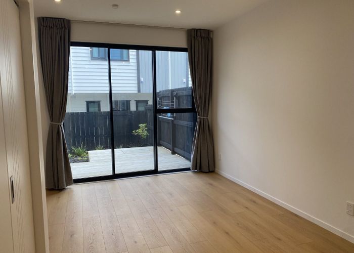  at 9/28 Lavelle Road, Henderson, Waitakere City, Auckland
