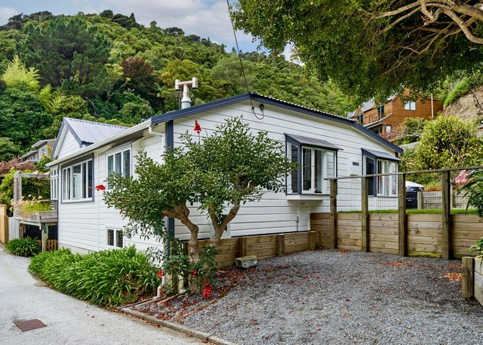  at 31 Nikau Street, Eastbourne, Lower Hutt