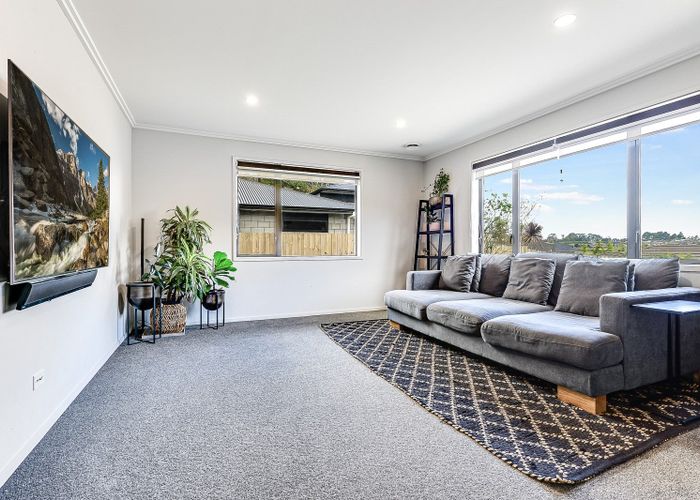  at 7 Swan Lane, Huntington, Hamilton