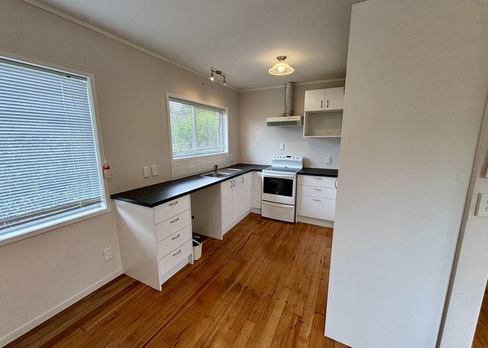  at 1/24 Hillcrest Ave, Hillcrest, North Shore City, Auckland