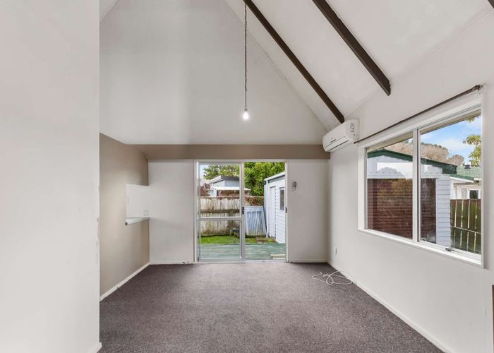  at 30B Newton Place, Westbrook, Palmerston North