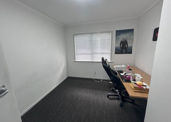  at 17 Windy Ridge Road, Glenfield, North Shore City, Auckland