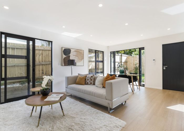  at 53 Alberta Street, Point Chevalier, Auckland