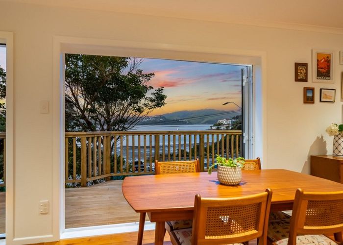  at 84 Paremata Road, Paremata, Porirua