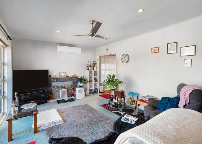  at 89 View Road, Henderson, Waitakere City, Auckland
