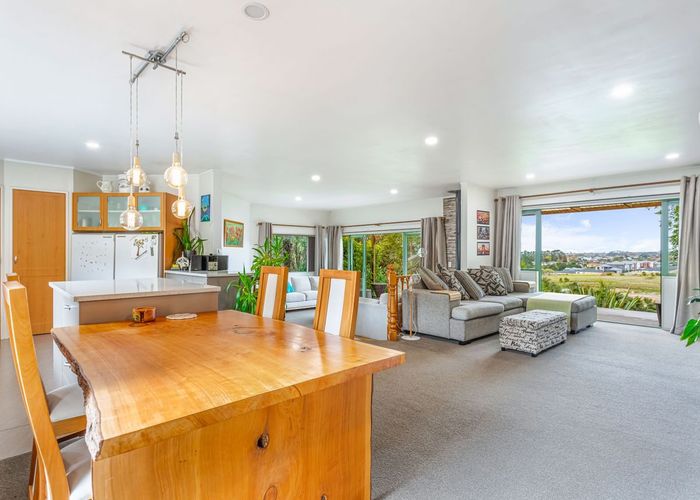  at 1/199 Birdwood Road, Massey, Waitakere City, Auckland