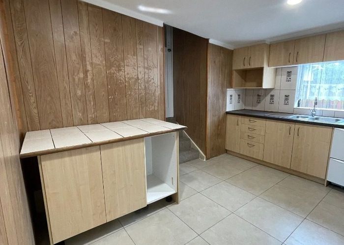  at 215B Great South Rd, Manurewa, Manukau City, Auckland