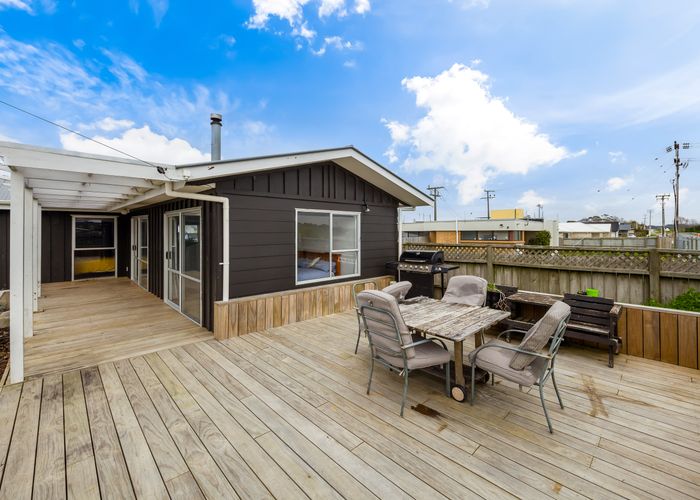  at 21 Dawson Road, Otara, Auckland