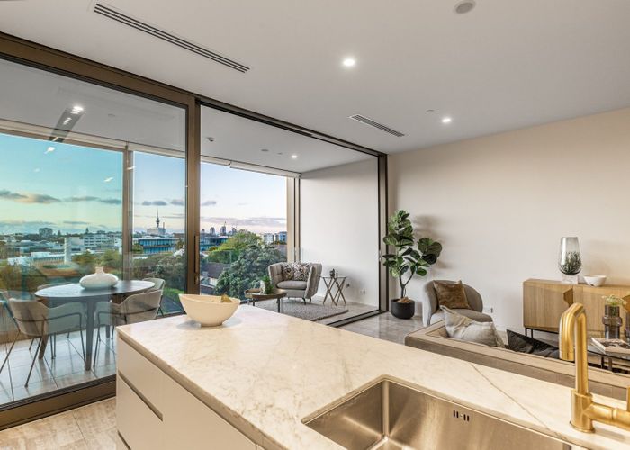  at 402/10 St Marks Road, Remuera, Auckland