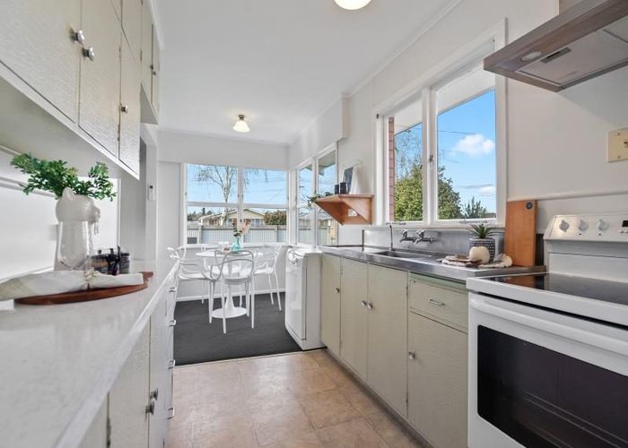 at 33 Fairview Street, Fairview Downs, Hamilton