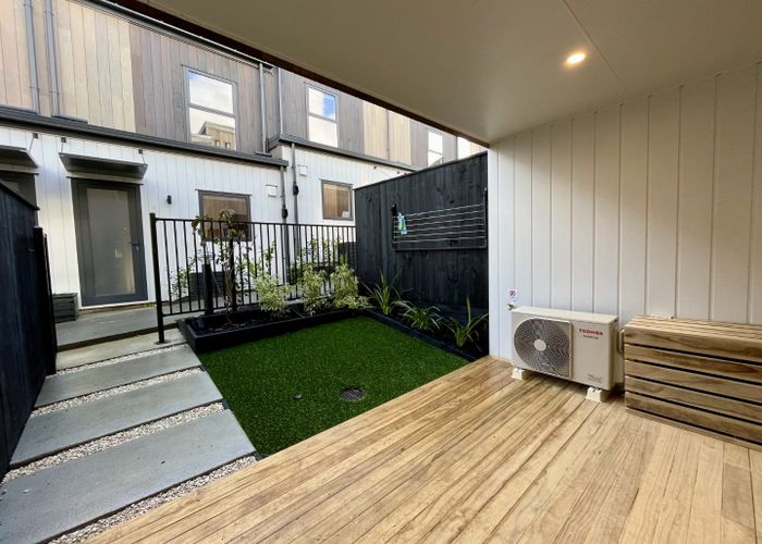  at 9/506 Glenfield Road, Bayview, North Shore City, Auckland