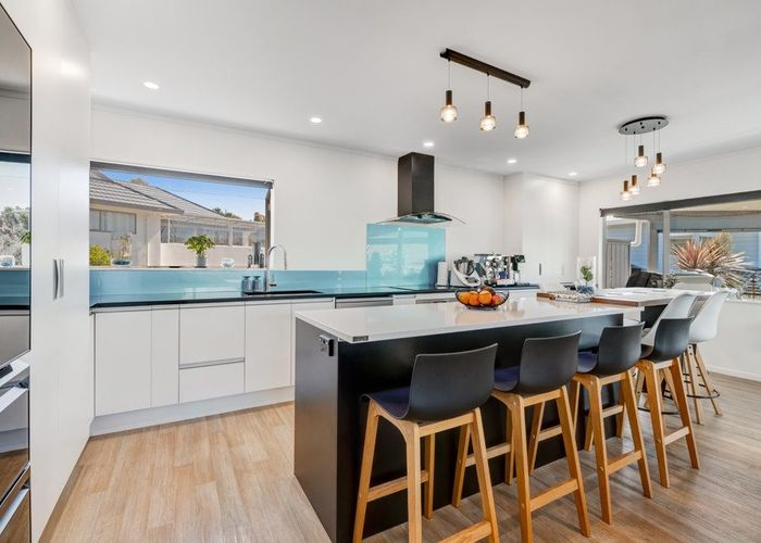  at 1/23 Rifleman Rise, Unsworth Heights, Auckland