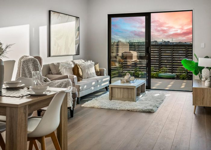  at 10 Greenbrier Street, Westgate, Waitakere City, Auckland