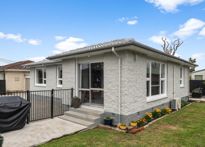  at 2/118A Baker Street, New Brighton, Christchurch