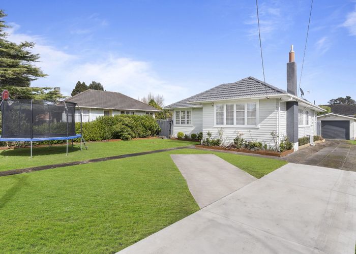  at 61 Beach Road, Te Atatu Peninsula, Auckland