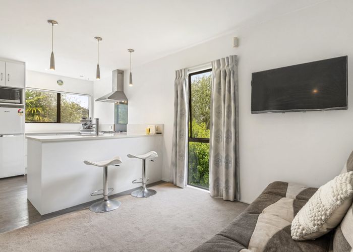  at 2/38 Gatman Street, Birkdale, North Shore City, Auckland
