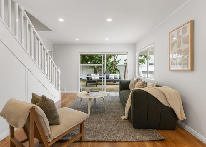  at 2/68 Matipo Road, Mairangi Bay, Auckland