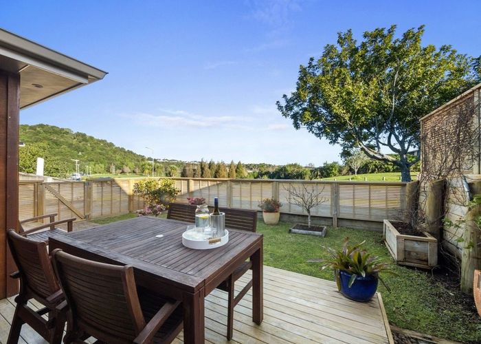  at 3 Lakeview Quay, Pyes Pa, Tauranga, Bay Of Plenty
