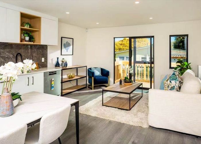  at 4/13 Normandy Place, Henderson, Waitakere City, Auckland