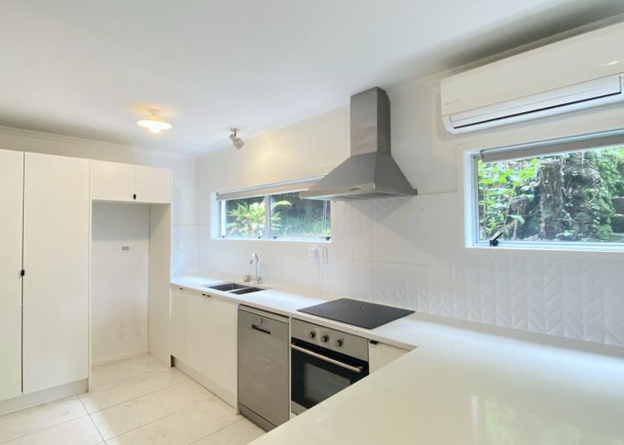  at 27b Malters Place, Browns Bay, North Shore City, Auckland