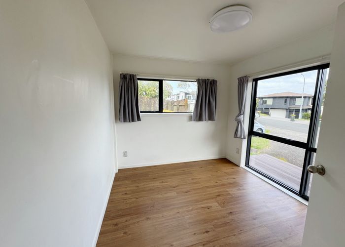  at 3 Newport, Place, Forrest Hill, North Shore City, Auckland