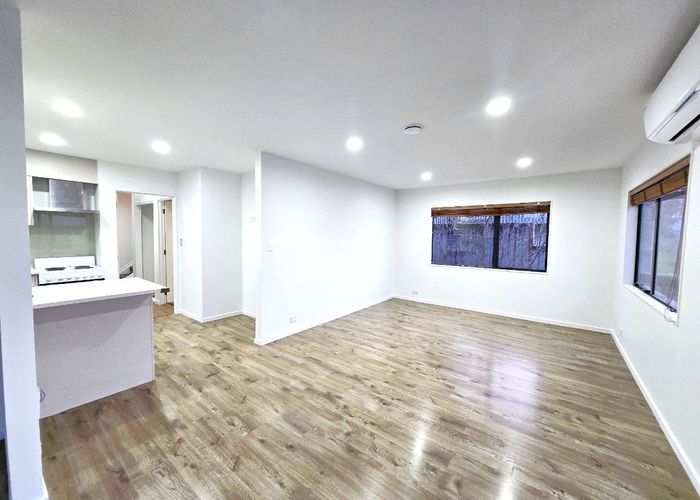  at 1/21 Jumento place, Unsworth Heights, North Shore City, Auckland